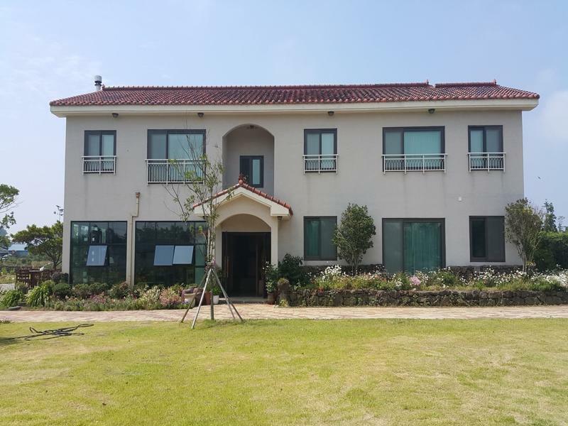 Вилла Baghdad House Чеджудо Экстерьер фото