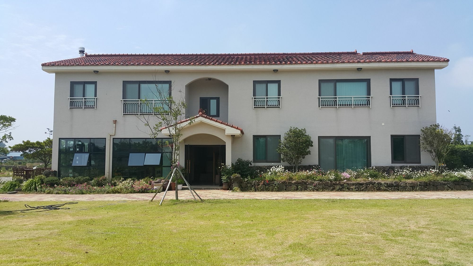 Вилла Baghdad House Чеджудо Экстерьер фото